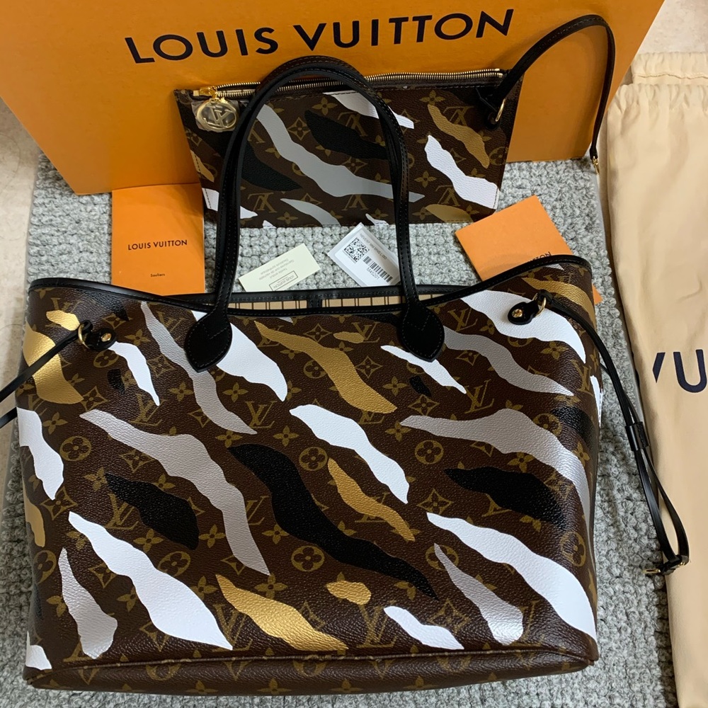 SOLD!!!        Louis Vuitton LVXLOL neverfull mm